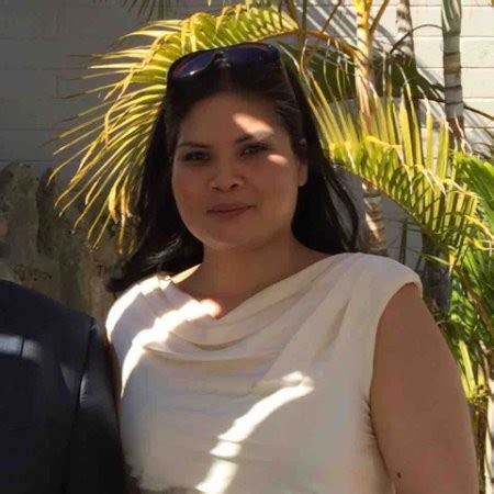 Jennifer Sumalinog .